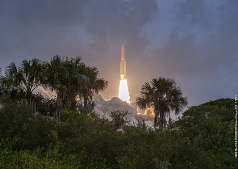 Ariane 5 réussit son 6e lancement de l’année