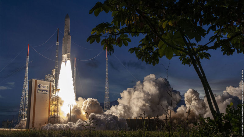 Ariane 5 lance à nouveau avec succès deux satellites de télécommunications