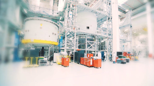 Ariane 6: Erste Raketenoberstufe bereit zur ersten Test-Zündung – video