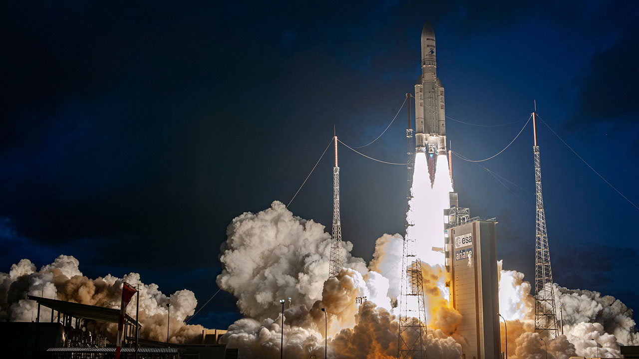 ARIANE 5 ABSOLVIERT ERFOLGREICH IHRE ERSTE MISSION  DES JAHRES FÜR ZWEI LANGJÄHRIGE ARIANESPACE- KUNDEN: MEASAT (MALAYSIA) UND NSIL (INDIEN)